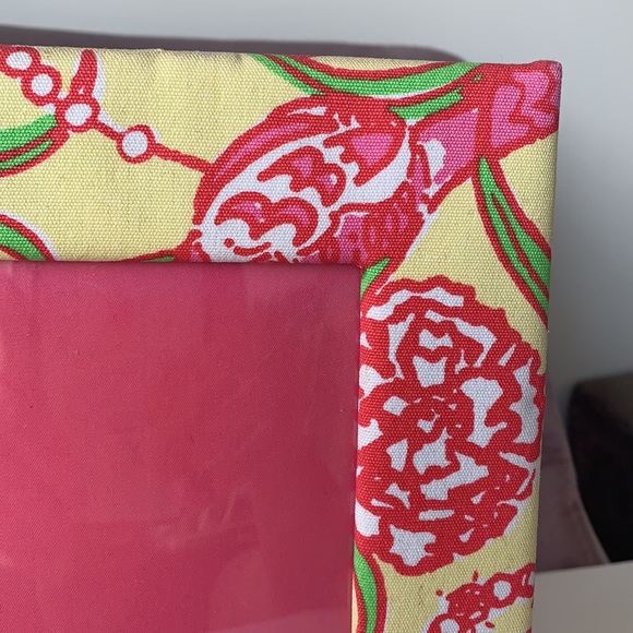 Lilly Pulitzer Printed Frame - Picture 11 of 12